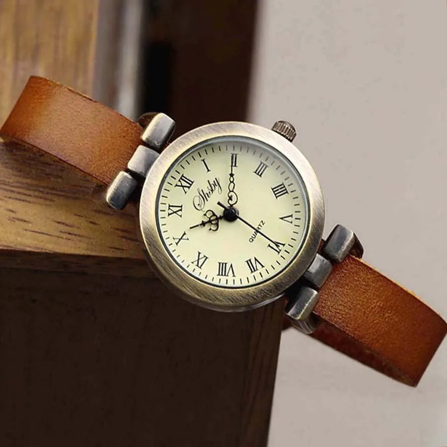 Reloj ROMA Vintage para Mujer – Correa de Cuero y Movimiento de Cuarzo