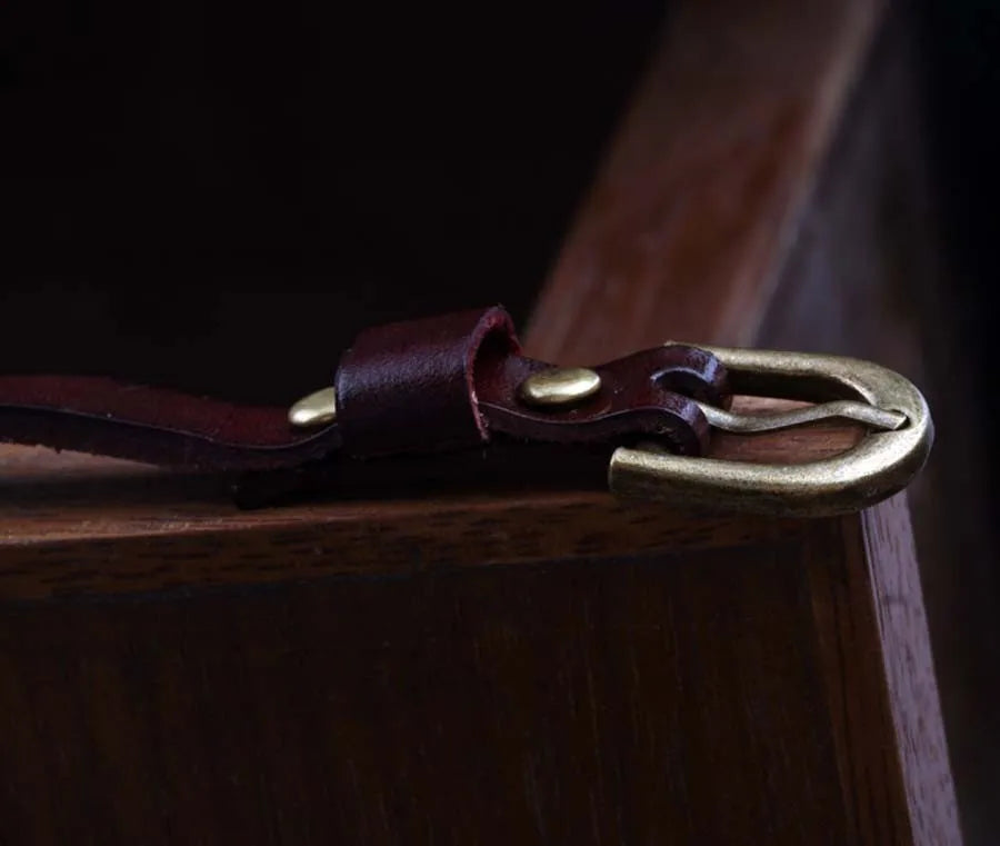 Reloj ROMA Vintage para Mujer – Correa de Cuero y Movimiento de Cuarzo