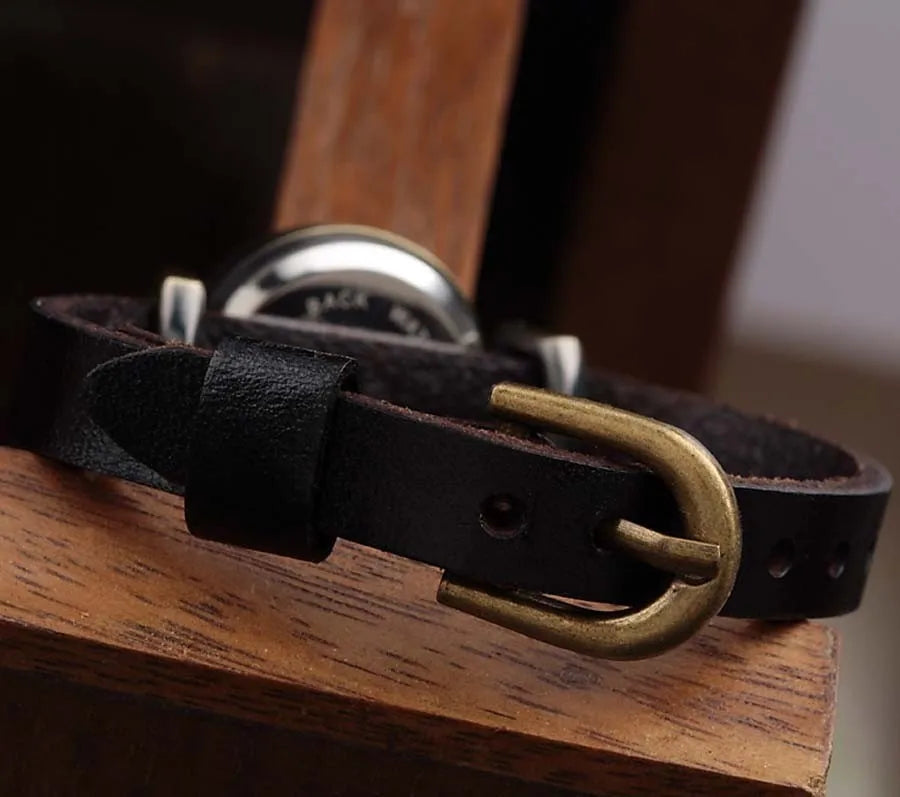 Reloj ROMA Vintage para Mujer – Correa de Cuero y Movimiento de Cuarzo