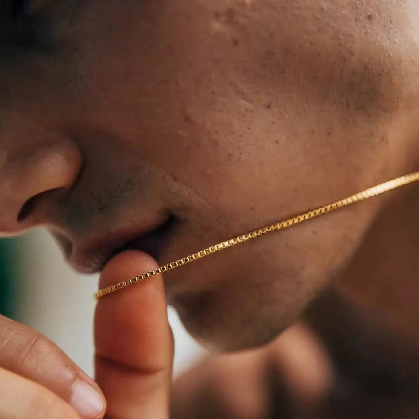 Collar FOMALHAUT 1.2mm Cadena Caja – Acero Inoxidable Dorado para Hombre y Mujer