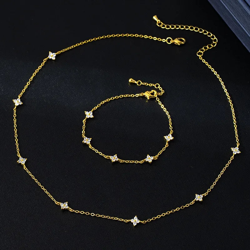 Collar de Plata 925 con Flor de Cuatro Hojas – Ajustable, Lujo y Elegante