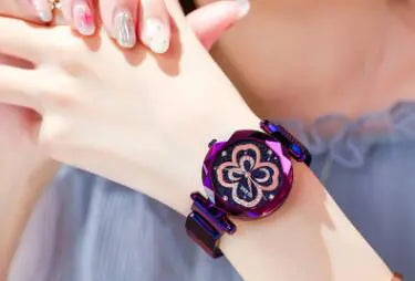 Reloj de Cuarzo para Mujer OLEVS con Diseño de Trébol